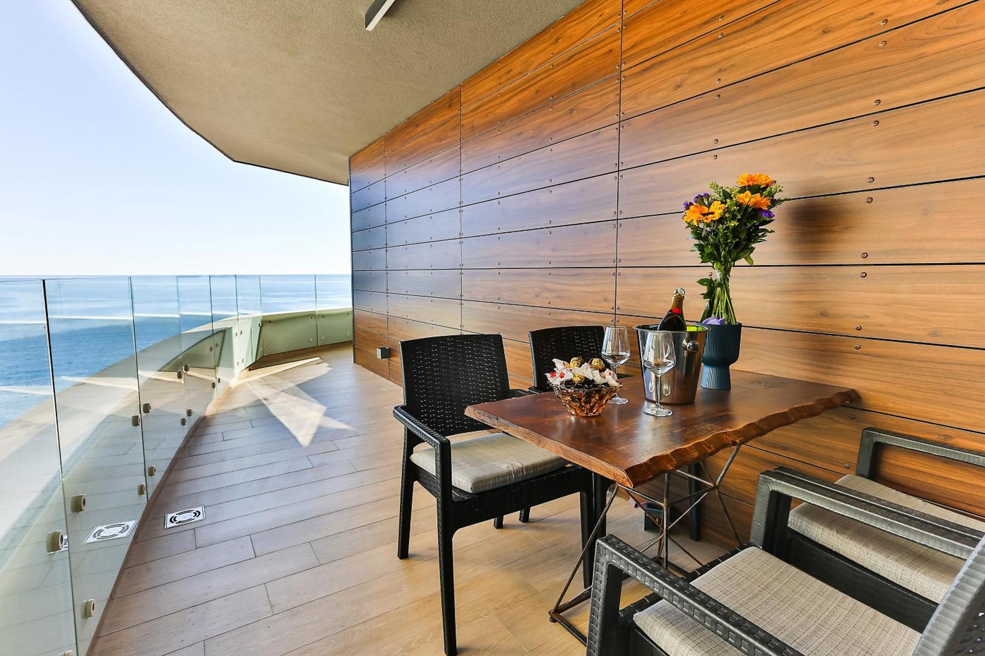 Maresia Boutique Suites Budva Exteriör bild