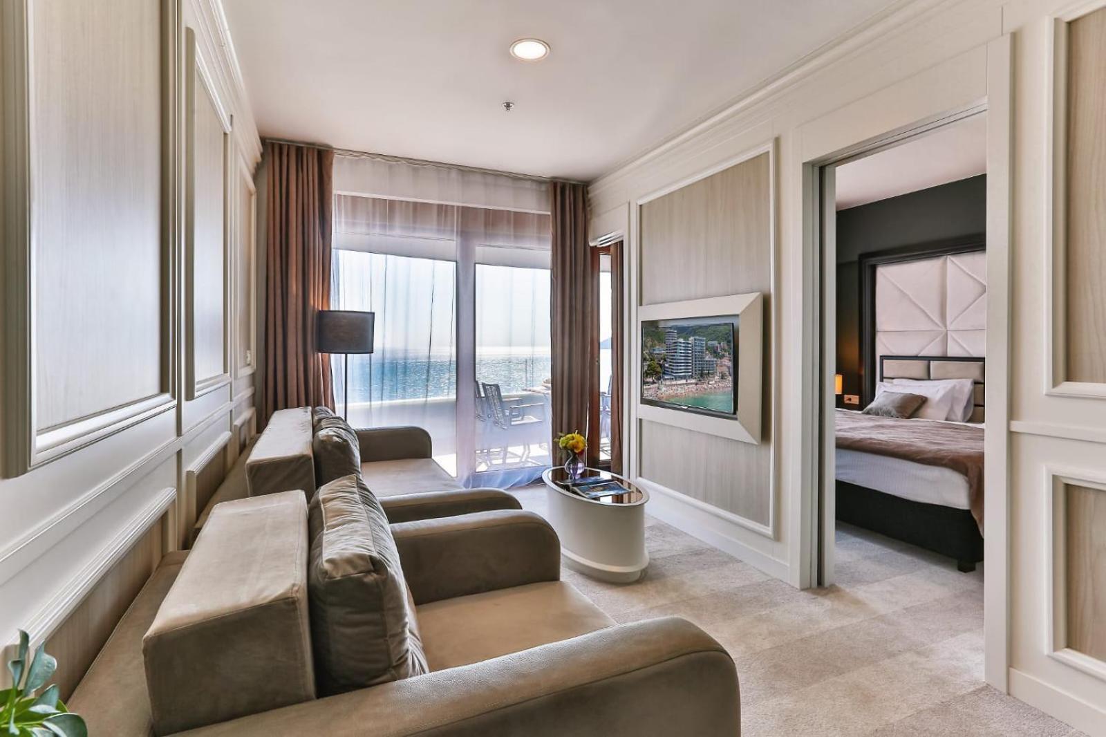 Maresia Boutique Suites Budva Exteriör bild