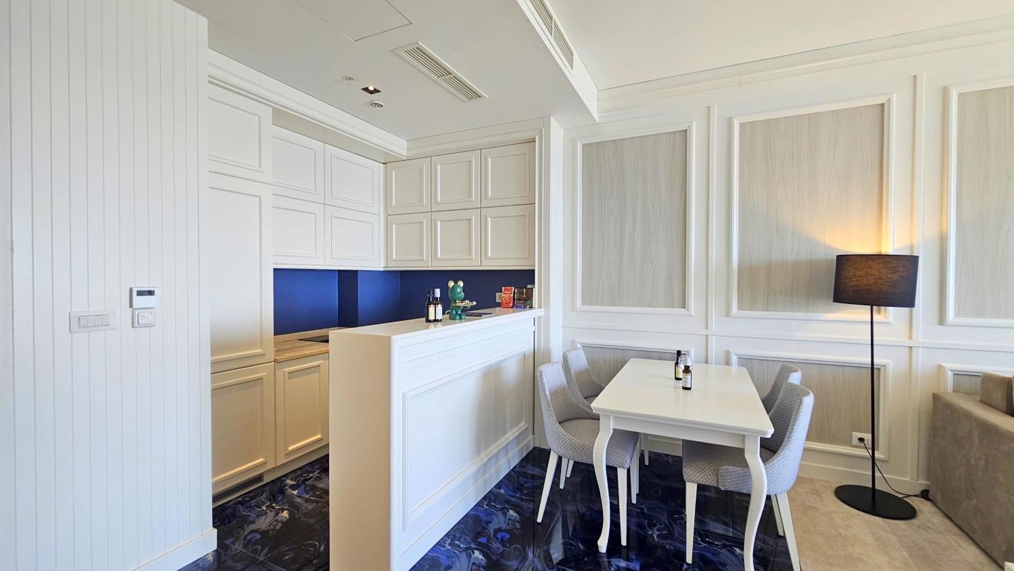 Maresia Boutique Suites Budva Exteriör bild