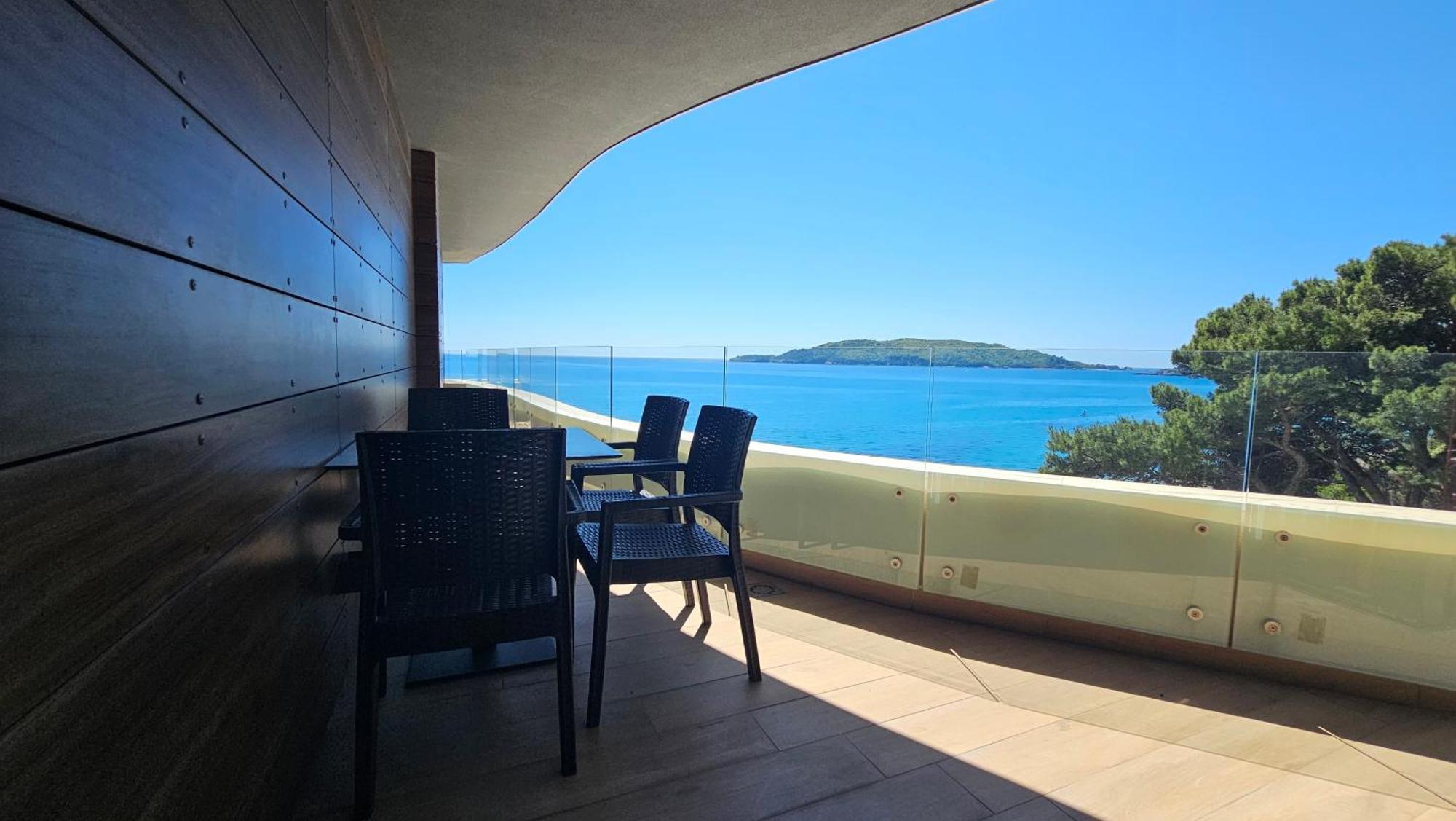 Maresia Boutique Suites Budva Exteriör bild