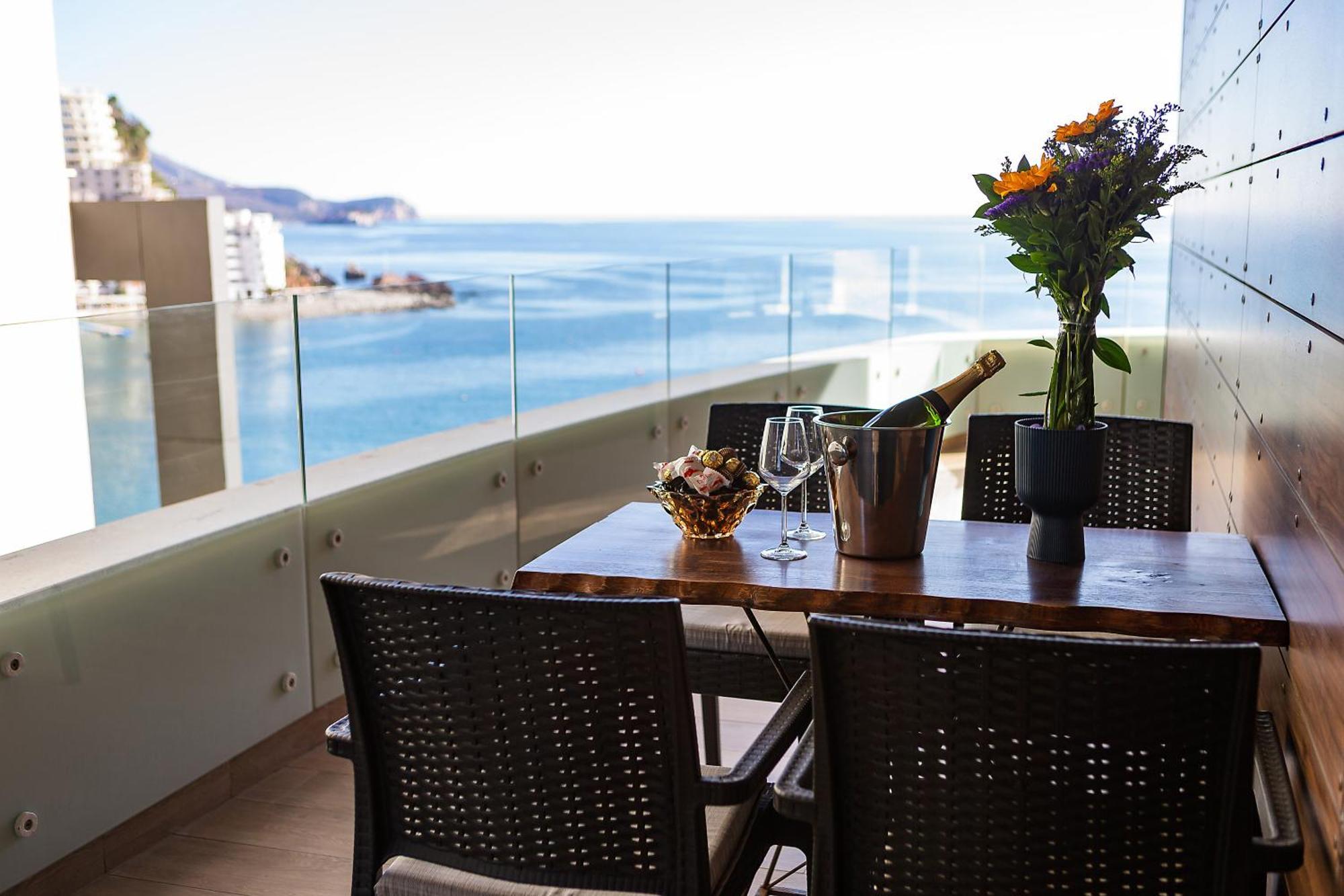 Maresia Boutique Suites Budva Exteriör bild